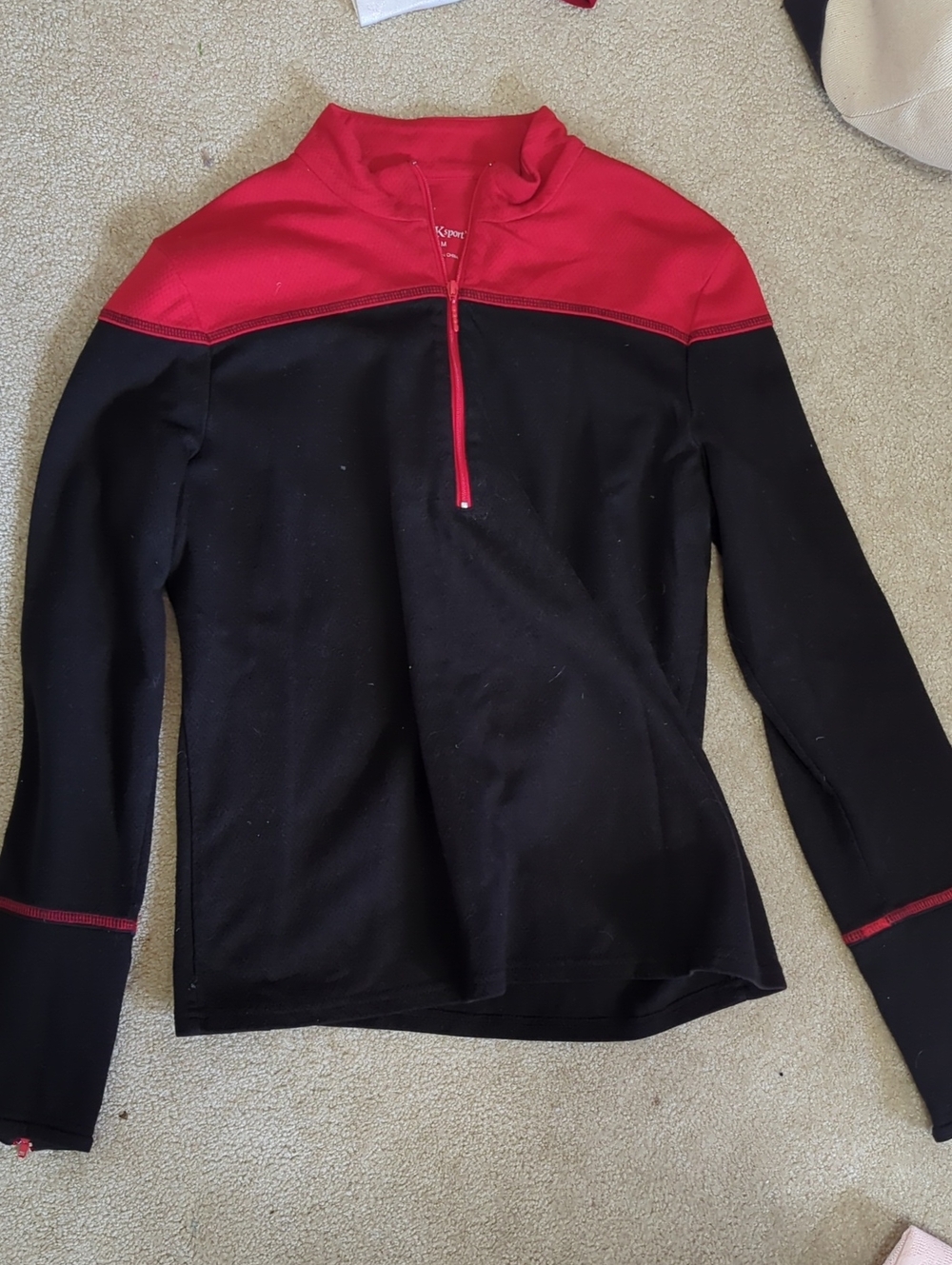 Women’s Long Sleeve Quarter-Zip Top - Black & Red